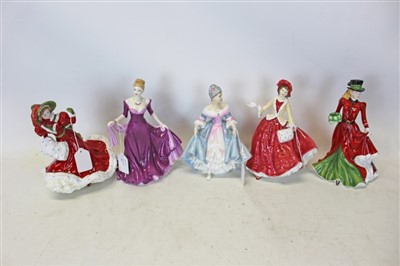 Lot 2006 - Ten Royal Doulton ladies- Elaine HN2791, Paisley Shawl HN1987, Ashley HN3420, Best Wishes HN3971, Christmas Day 2005 HN4723, Southern Belle HN2425, Ellie HN4017, Christmas Day 2005 HN4899, Christ...