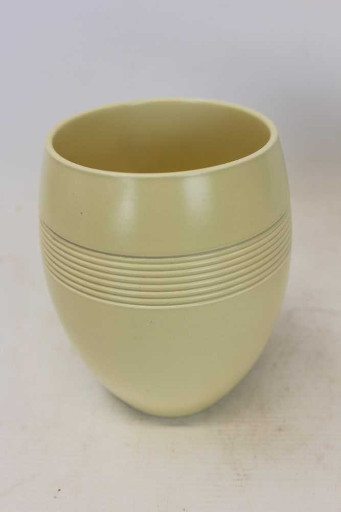 Lot 2115 - Wedgwood Keith Murray Moonstone vase 15cm high
