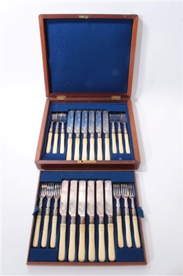 Lot 92 - A set of plated dessert knives and forks in case