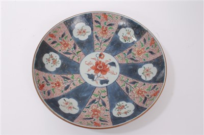 Lot 18 - 18th century Chinese Imari dish