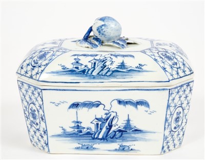 Lot 127 - Scarce 18th century Derby tureen and cover with blue and white Chinoiserie decoration