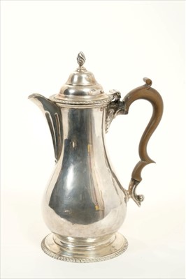 Lot 532 - Georgian style silver hot water jug