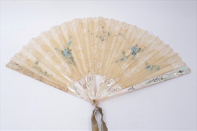 Lot 3881 - 19th century Continental fan