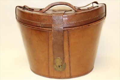 Lot 3081 - Top hat and leather case