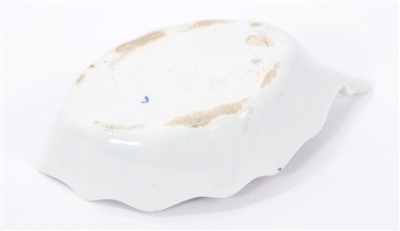 Lot 294 - A good 18th century Lowestoft porcelain pickle dish