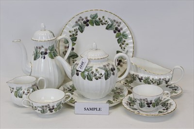 Lot 2027 - Royal Worcester Lavinia pattern tea and dinner service (67 pieces)