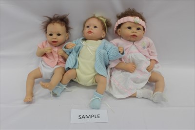Lot 2765 - Collection of Ashton Drake dolls mainly new born and baby by designer Linda Murray