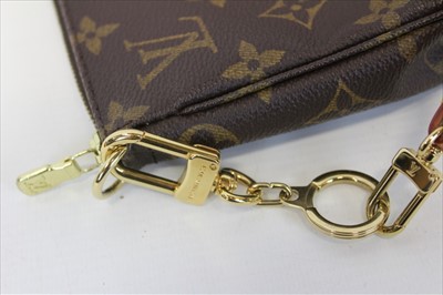 Lot 3109 - Louis Vuitton Monogram Pochette Handbag SD0042 with soft Louis Vuitton dust bag.