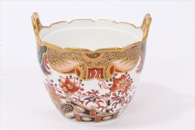 Lot 27 - Early 19th century Spode custard cup, in the form of a bucket, with heart-shaped handles, decorated in the Imari style with pattern '967', inscribed marks to base, and a Spode patch box, in the sam...