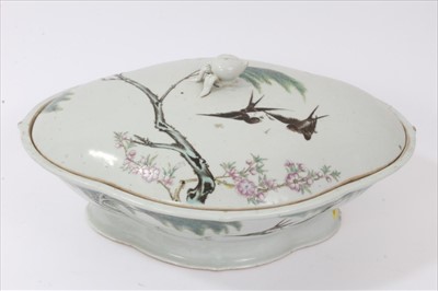 Lot 76 - Early 20th century Chinese porcelain tureen and cover