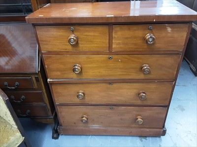 Lot 1008 - Victorian mahogany chest of drawers