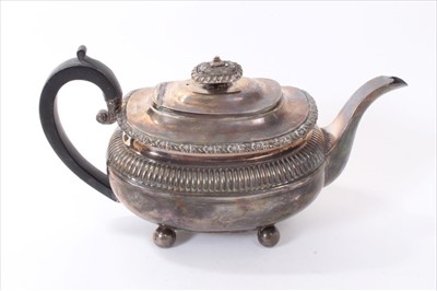 Lot 259 - George III silver teapot