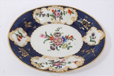 Lot 135 - Worcester oval stand, circa 1770
