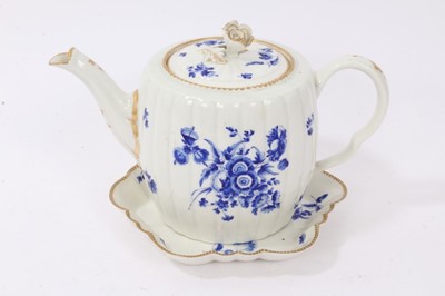 Lot 139 - Worcester 'dry blue' teapot, cover and stand, circa 1772