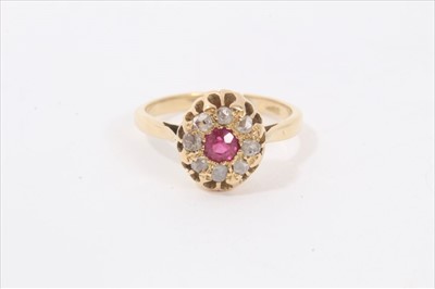 Lot 33 - Antique 18ct gold diamond and red stone cluster ring