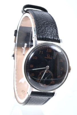 Lot 616 - 1940's gentlemen's Omega stainless steel wristwatch with black enamel dial, circa 1946