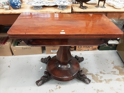 Lot 923 - 19th century mahogany tea table