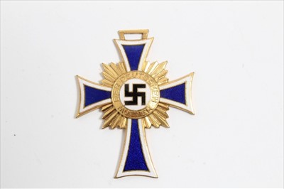 Lot 639 - Nazi German Mother's Cross Gold Type