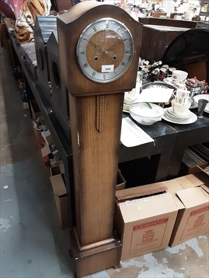 Lot 1082 - Oak case grandmother clock