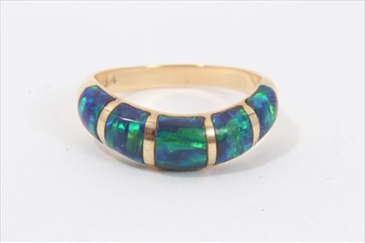 Lot 144 - 14ct gold simulated opal ring