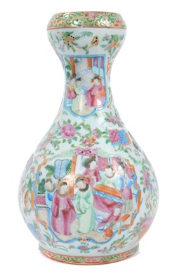 Lot 42 - 19th century Canton porcelain garlic form vase