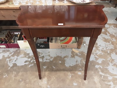 Lot 979 - Georgian-style mahogany console table on splayed legs