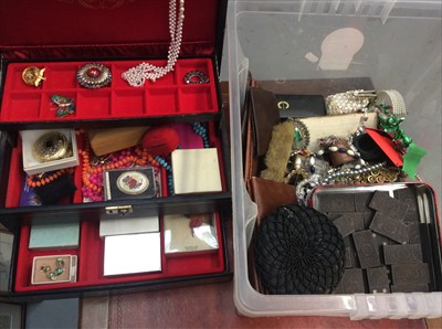 Lot 683 - Group costume jewellery, jewellery box with contents, old dominoes, vintage purses and bijouterie