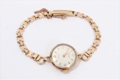 Lot 171 - Ladies Rotary 9ct gold wristwatch