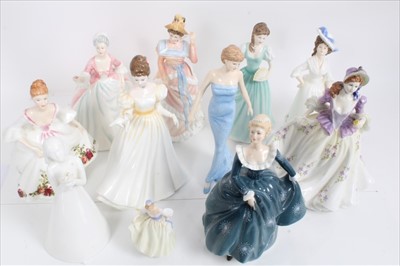 Lot 981 - Eleven Royal Doulton figures