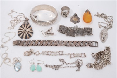 Lot 140 - Heavy silver curb link bracelet and other silver jewellery