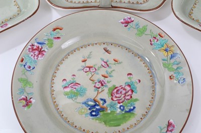 Lot 122 - A Spode pearlware basket, plates