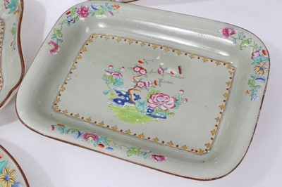 Lot 122 - A Spode pearlware basket, plates