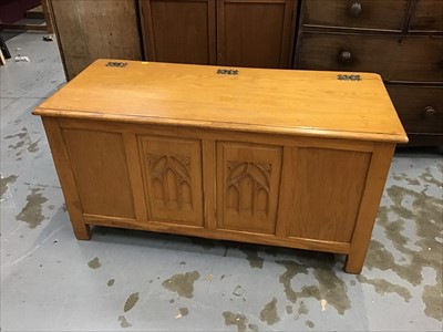 Lot 947 - Blond oak coffer