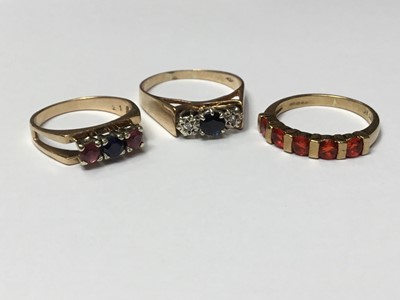 Lot 184 - Three 9ct gold gem set rings