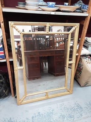 Lot 937 - Good quality 18th century style wall mirror in gilt frame with beaded decoration
