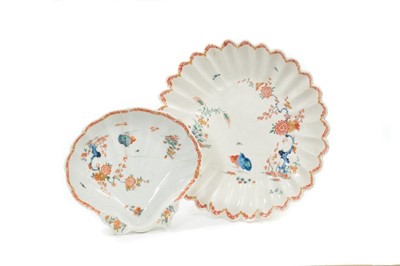 Lot 111 - Mid-18th century Bow porcelain fluted dish