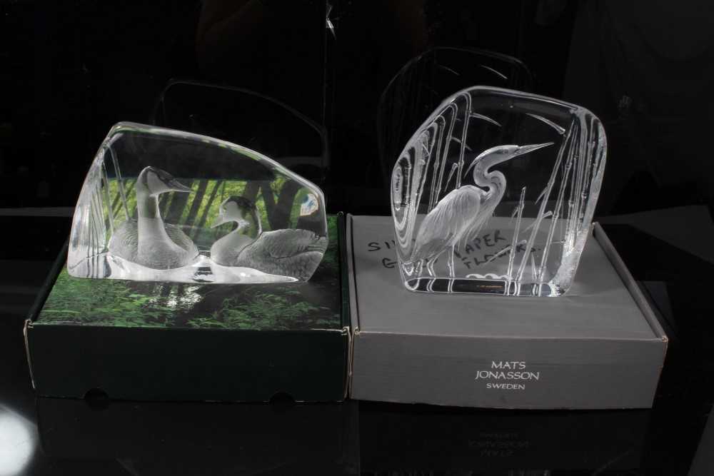 Lot 856 - Mats Jonasson Swedish glass intaglio