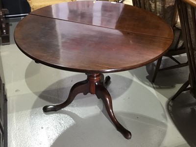 Lot 145 - 19th century mahogany tilt top breakfast table
