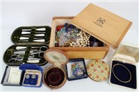 Lot 3421 - Costume jewellery and bijouterie - including a...