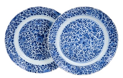 Lot 174 - Pair of 18th century Chinese blue and white chargers, Chenghua six character marks