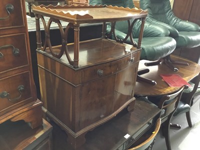 Lot 117 - Reproduction Yew Wood side cabinet with raised gallery top, singe draw below and pair of panelled doors on bracket feet, 60cm x 76cm x 38cm