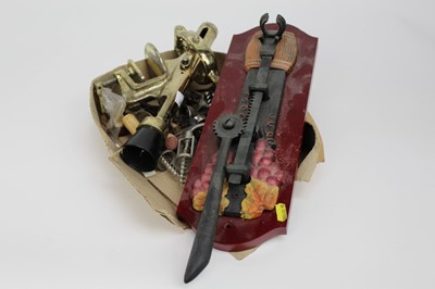 Lot 323 - Collection of corkscrews