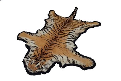 Lot 958 - Tiger skin rug