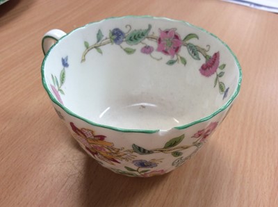 Lot 101 - Extensive Minton Haddon Hall dinner and tea service - six place setting with tureens