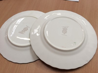 Lot 86 - Extensive Minton Haddon Hall dinner and teaware -approx 100 pieces