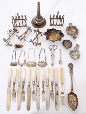 Lot 271 - Selection of miscellaneous silver, white metal and other plated items.