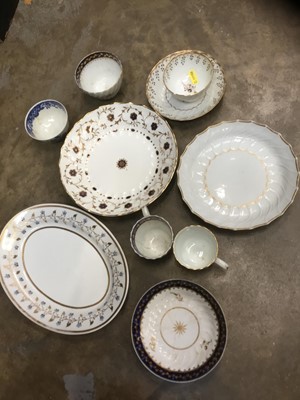 Lot 191 - Group of 18th century Worcester porcelain tea cups and dishes