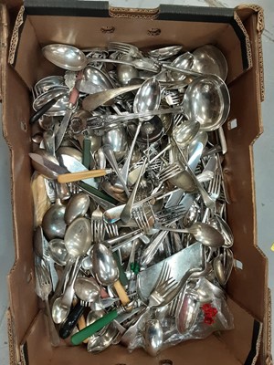 Lot 596 - Lot of plated cutlery - 1 box