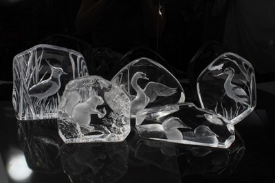 Lot 984 - Mats Jonasson for Royal Krona glass sculpture - Lapwing, four others