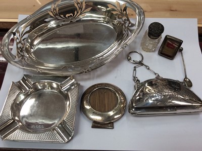 Lot 684 - Group silver to include purse, photograph frame, dish and other items